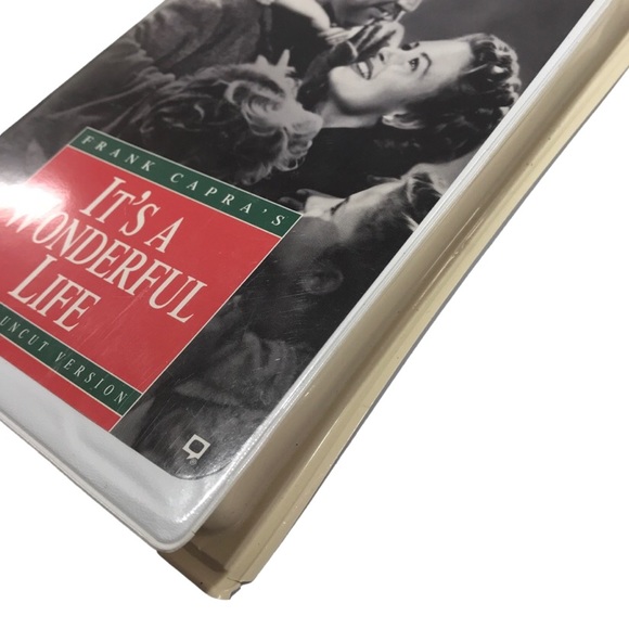 ✨Sold✨It’s A Wonderful Life Vintage VHS Frank Capra’s Original Uncut Version - Picture 3 of 10